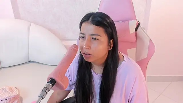 Miliaangeles online show from March 12, 2026, 8:40 am