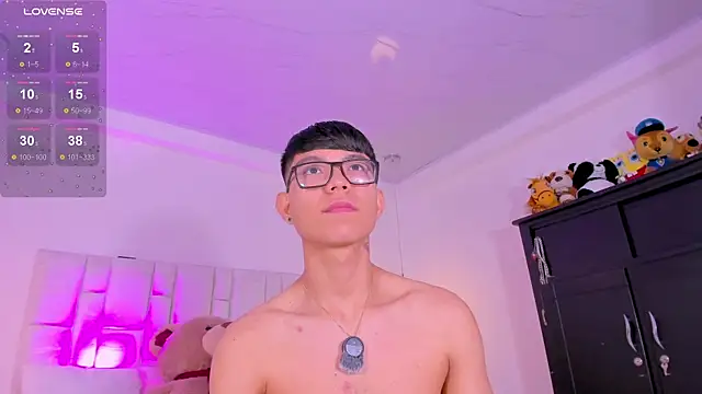 CodyTwink online show from April 22, 2026, 1:40 pm