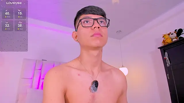 CodyTwink online show from April 23, 2026, 1:46 pm
