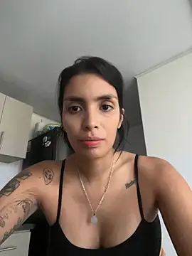 Snapshot of DeuxGold chatting on October 26, 2025, 10:32 pm DeuxGold online show from October 26, 2025, 10:32 pm