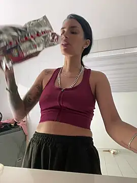 Snapshot of DeuxGold chatting on March 17, 2026, 6:55 pm DeuxGold online show from March 17, 2026, 6:55 pm