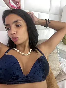 Snapshot of DeuxGold chatting on February 6, 2026, 5:03 am DeuxGold online show from February 6, 2026, 5:03 am