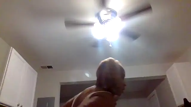 Snapshot of AllLeggs chatting on December 16, 2024, 1:00 pm AllLeggs online show from December 16, 2024, 1:00 pm