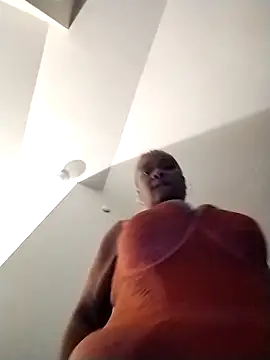 Snapshot of AllLeggs chatting on February 25, 2025, 6:47 am AllLeggs online show from February 25, 2025, 6:47 am