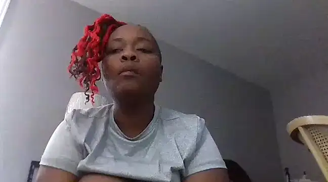 Snapshot of AllLeggs chatting on March 18, 2025, 2:39 pm AllLeggs online show from March 18, 2025, 2:39 pm