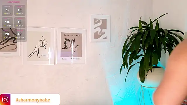 Snapshot of Harmonybabe_ chatting on November 8, 2025, 7:28 pm Harmonybabe online show from November 8, 2025, 7:28 pm