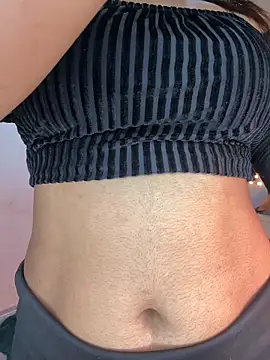 Snapshot of Cinderella-98 chatting on October 17, 2025, 4:09 pm Cinderella-98 online show from October 17, 2025, 4:09 pm