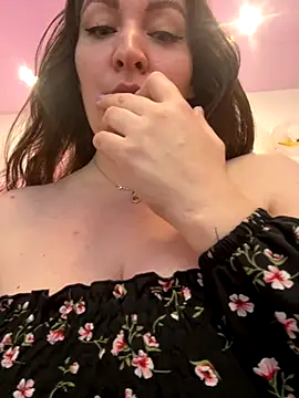 Snapshot of Nataly_cute chatting on October 30, 2025, 8:28 pm Nataly cute online show from October 30, 2025, 8:28 pm