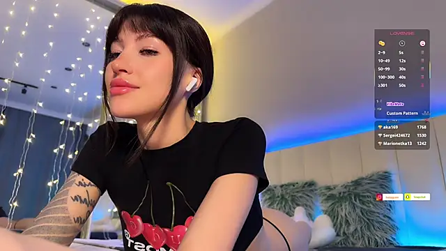 Snapshot of ellie_miu chatting on February 16, 2026, 9:24 pm ellie miu online show from February 16, 2026, 9:24 pm