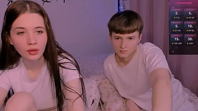 Snapshot of CoddleWeeper_ chatting on March 21, 2026, 4:33 pm CoddleWeeper online show from March 21, 2026, 4:33 pm