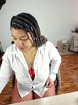 Snapshot of Selket11 chatting on October 19, 2025, 2:09 pm Selket11 online show from October 19, 2025, 2:09 pm