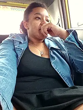 Snapshot of Selket11 chatting on November 30, 2025, 3:24 pm Selket11 online show from November 30, 2025, 3:24 pm