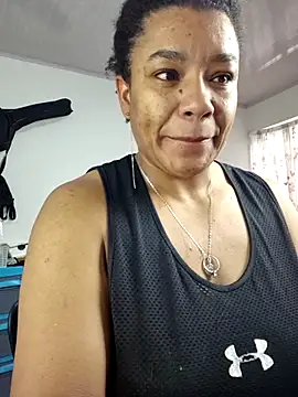 Snapshot of Selket11 chatting on November 17, 2025, 2:10 pm Selket11 online show from November 17, 2025, 2:10 pm