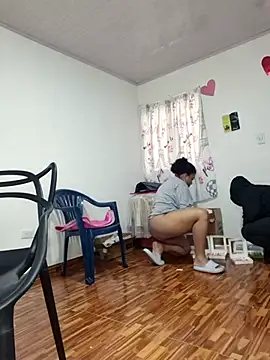 Snapshot of Selket11 chatting on November 4, 2025, 11:25 am Selket11 online show from November 4, 2025, 11:25 am