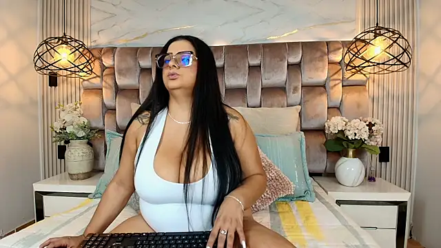 JenSexy  online show from August 5, 2026, 7:08 pm