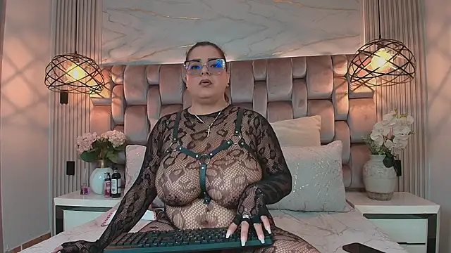 Snapshot of JenSexy_ chatting on June 6, 2026, 7:19 pm JenSexy online show from June 6, 2026, 7:19 pm