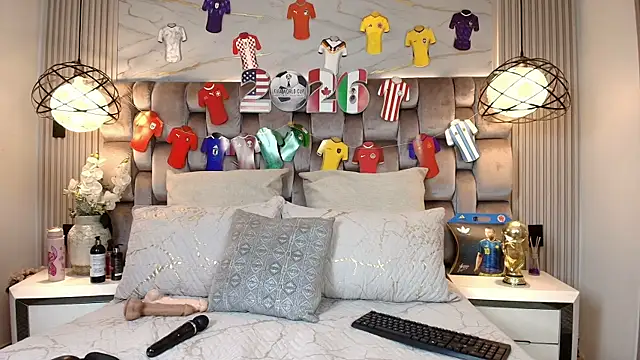 JenSexy  online show from July 17, 2026, 7:33 pm