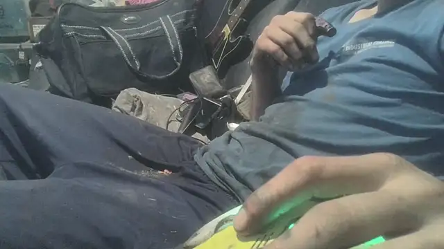 Snapshot of robeaulieu02 chatting on October 12, 2025, 2:29 pm robeaulieu02 online show from October 12, 2025, 2:29 pm