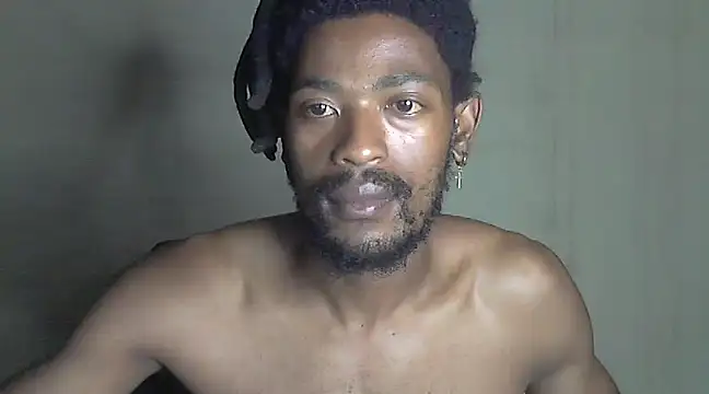 gldnmvsk XO online show from March 13, 2025, 7:28 pm