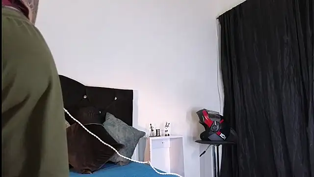 Snapshot of john_cartter1 chatting on October 11, 2025, 11:00 am john cartter1 online show from October 11, 2025, 11:00 am