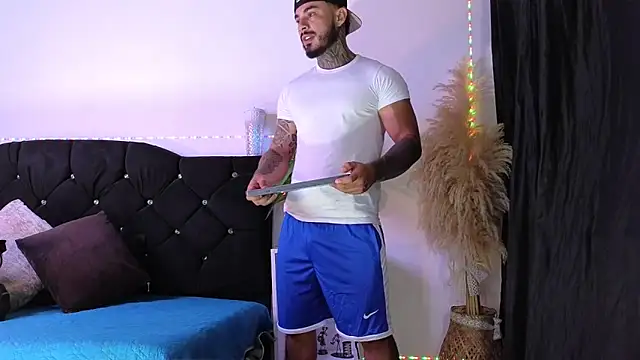 Snapshot of john_cartter1 chatting on February 14, 2026, 12:16 pm john cartter1 online show from February 14, 2026, 12:16 pm