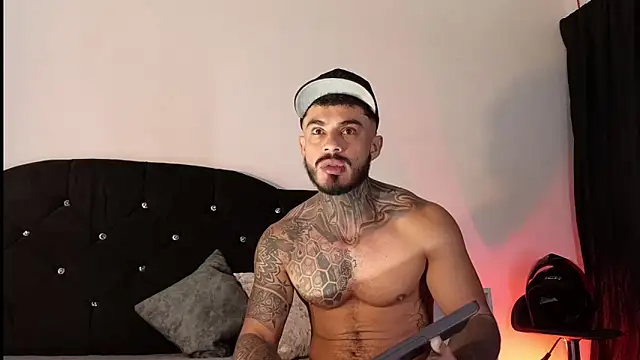 Snapshot of john_cartter1 chatting on October 18, 2025, 11:01 am john cartter1 online show from October 18, 2025, 11:01 am