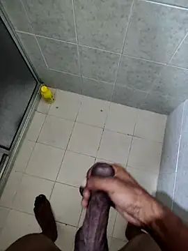 Snapshot of Negrotnt11 chatting on November 17, 2025, 6:45 pm Negrotnt11 online show from November 17, 2025, 6:45 pm