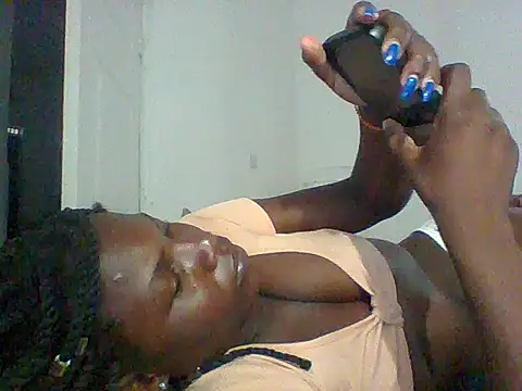 Snapshot of Fine_baby0001 chatting on June 11, 2026, 3:36 am Fine baby0001 online show from June 11, 2026, 3:36 am
