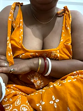 Snapshot of Nancy-22 chatting on November 20, 2025, 12:06 pm Nancy-22 online show from November 20, 2025, 12:06 pm