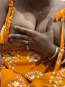 Snapshot of Nancy-22 chatting on November 5, 2025, 2:20 pm Nancy-22 online show from November 5, 2025, 2:20 pm