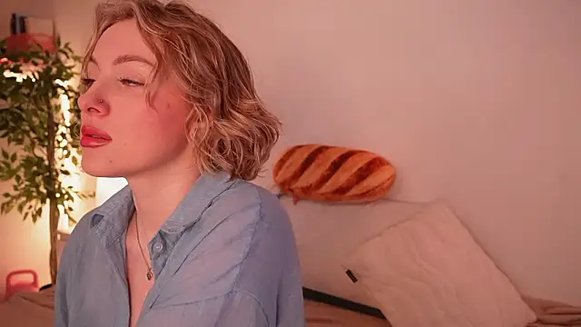 kris69kiss online show from March 13, 2026, 1:05 pm