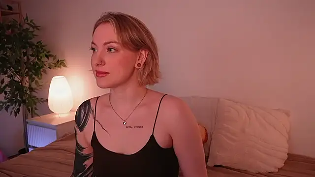 kris69kiss online show from March 19, 2026, 1:11 pm