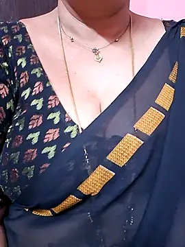 ananya956 online show from April 22, 2026, 1:07 pm