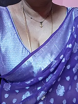ananya956 online show from April 25, 2026, 10:07 pm