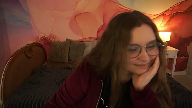 MagicPeachh  online show from November 11, 2025, 2:01 pm