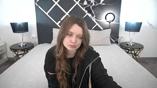 Snapshot of MagicPeachh_ chatting on July 29, 2026, 5:39 am MagicPeachh online show from July 29, 2026, 5:39 am
