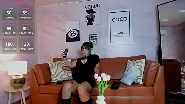 Snapshot of Ramona_Flower chatting on November 26, 2025, 2:22 am Ramona Flower online show from November 26, 2025, 2:22 am