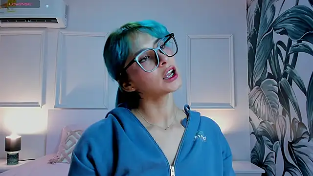 Ramona Flower online show from December 15, 2025, 1:11 am