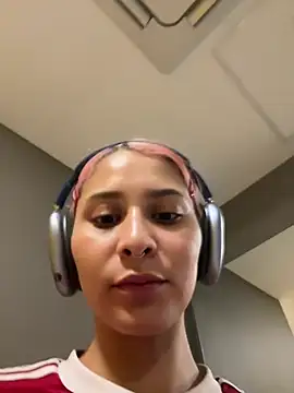 Snapshot of Ramona_Flower chatting on March 1, 2025, 8:10 pm Ramona Flower online show from March 1, 2025, 8:10 pm