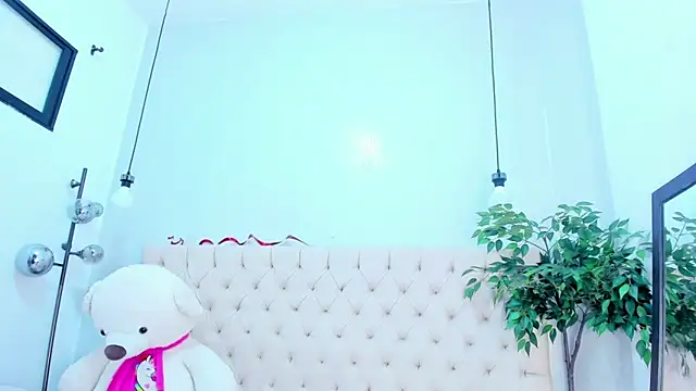 Snapshot of Victoria_Coleman chatting on February 19, 2026, 7:11 pm Victoria Coleman online show from February 19, 2026, 7:11 pm