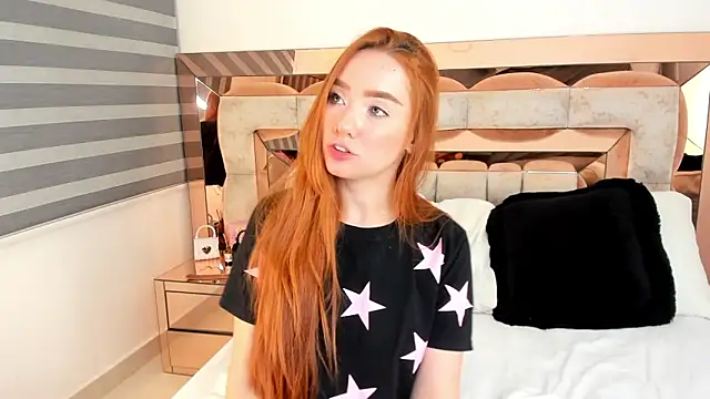 Snapshot of CamiiLovers chatting on March 23, 2026, 12:22 am CamiiLovers online show from March 23, 2026, 12:22 am