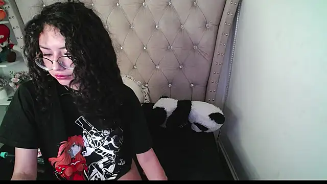 CherieCurl online show from September 23, 2025, 2:46 pm