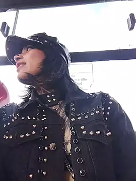 Snapshot of taaylor33 chatting on March 6, 2026, 8:04 pm taaylor33 online show from March 6, 2026, 8:04 pm