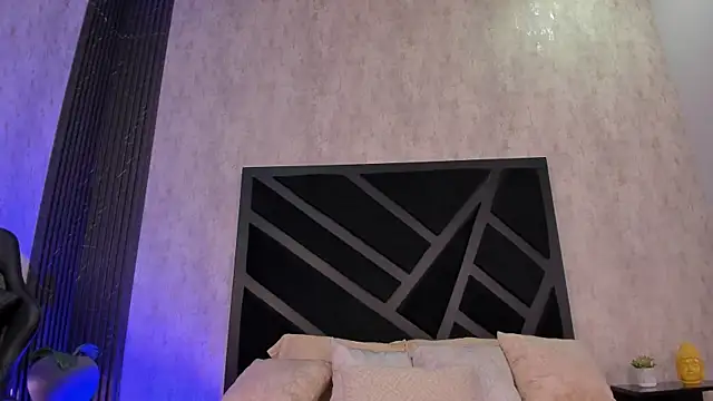 Johan Williams 07 online show from July 9, 2026, 12:33 am