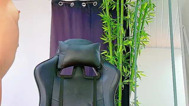 Snapshot of scarlet-jonesx chatting on November 28, 2025, 4:40 pm scarlet-jonesx online show from November 28, 2025, 4:40 pm