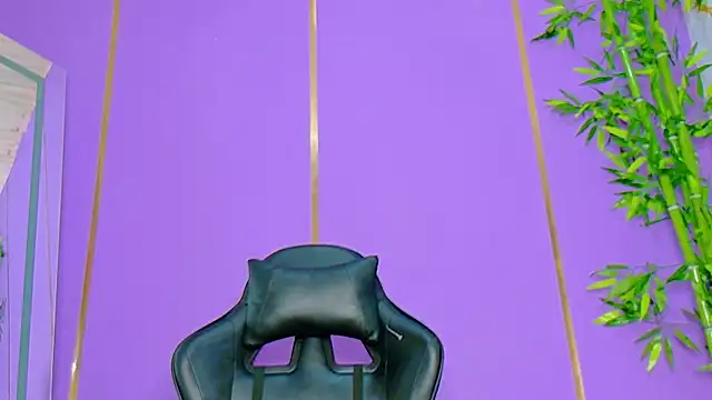 Snapshot of scarlet-jonesx chatting on November 4, 2025, 9:29 pm scarlet-jonesx online show from November 4, 2025, 9:29 pm