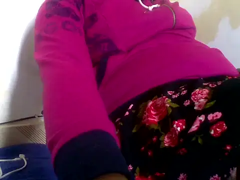 Snapshot of Hot-zeenah chatting on October 5, 2025, 6:59 am Hot-zeenah online show from October 5, 2025, 6:59 am