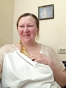 blondyaguar online show from February 20, 2025, 5:09 pm