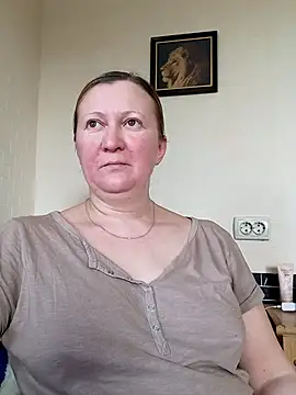 blondyaguar online show from February 28, 2025, 9:04 am