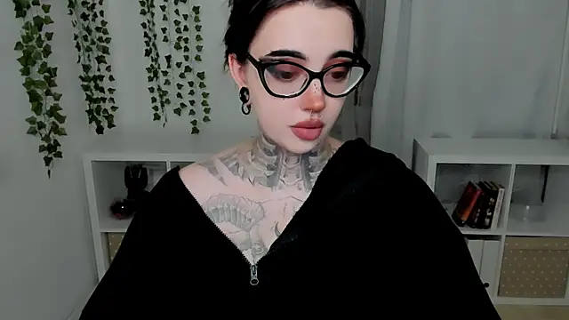 Dixi Pixi  online show from July 10, 2026, 5:40 am